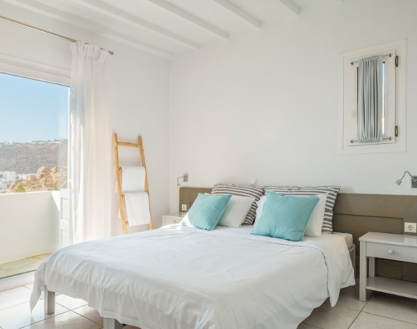 TWO BEDROOM HOUSE WITH SEA VIEW